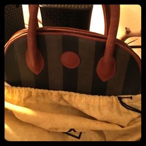 Authentic  Ventage leather Fendi hand bag